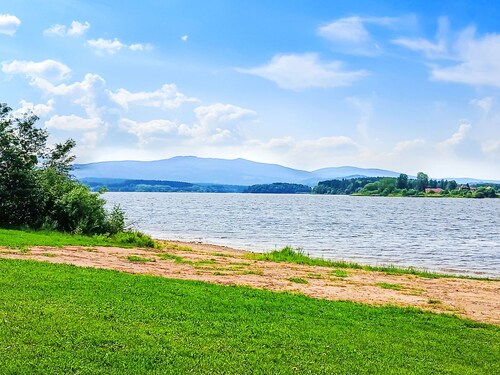 Lakeview Luxury Lodge & Garden by Interhome