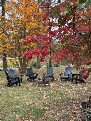 Property grounds - Maclew View on Kentucky Lake- within minutes of local marina. (Gilbertsville)