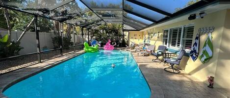 Opvarmet pool
