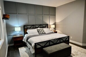 3 chambres, fer et planche à repasser, lit de bébé portatif