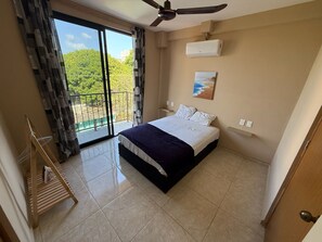 1 chambre, fer et planche à repasser, Wi-Fi, draps fournis