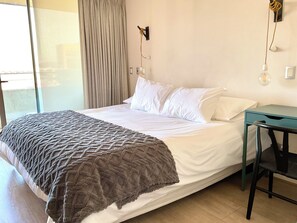 2 多间卧室、办公桌、熨斗/熨衣板、旅行婴儿床