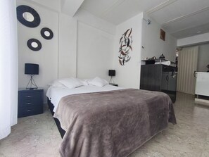1 bedroom, iron/ironing board, WiFi, bed sheets