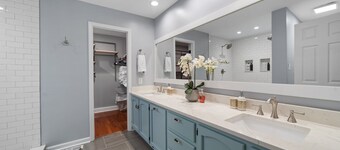 Classy Cozy Close to everything Spacious 4-bedroom house in marvelous Greensboro