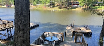 Renovated house directly on Lake Wateree with dock-swim, boat, fish, kayak, tube