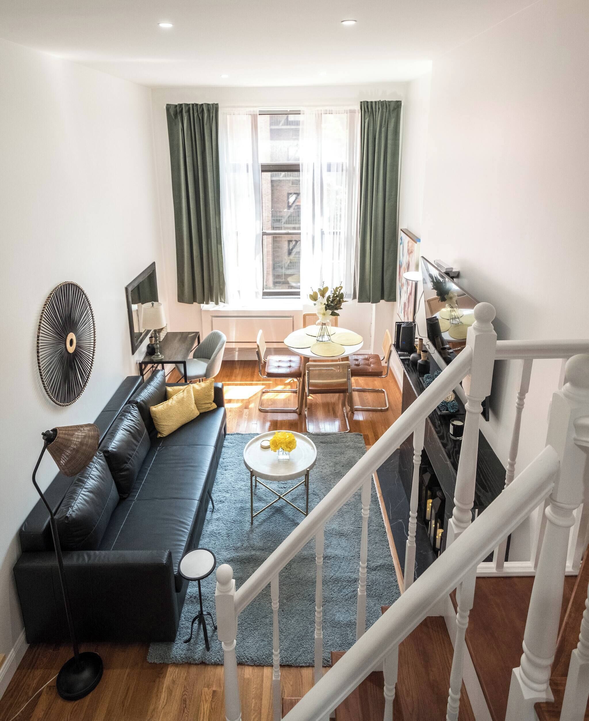 Apartment, 1 Bedroom, Garden View | Living room | Books