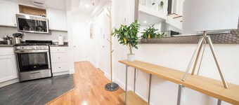 Central Park Studio With Sleeping Loft