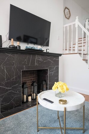 Apartment, 1 Bedroom, Garden View | Living room - Central Park Studio With Sleeping Loft (New York)