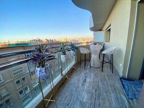 Outdoor dining - 3-bedroom apartment in fabulous Casablanca with AC, WiFi (Casablanca)