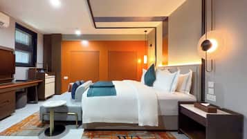 In-room safe, desk, laptop workspace, free WiFi