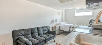 Entire guest suite - Spring Enclave