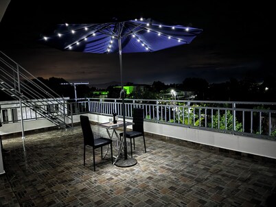 Hermoso Apartamento en 3er Nivel con terraza privada