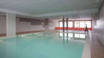 Apartment | Pool | Indoor pool, outdoor pool