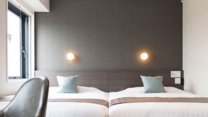 Twin Room, Non Smoking (Hollywood) - Super Hotel Premier Aso Kumamoto Airport (Ozu)