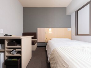 Habitación doble | Escritorio, cortinas opacas, sistema de insonorización y wifi gratis