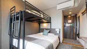 Habitación (1 Double Bed with Loft Bed) | Escritorio, cortinas blackout, insonorización y wifi gratis 