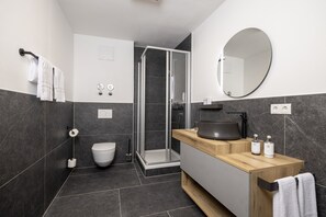 Apartment | Bathroom | Towels - Modern Apartment at the Wilder Kaiser (Soell)