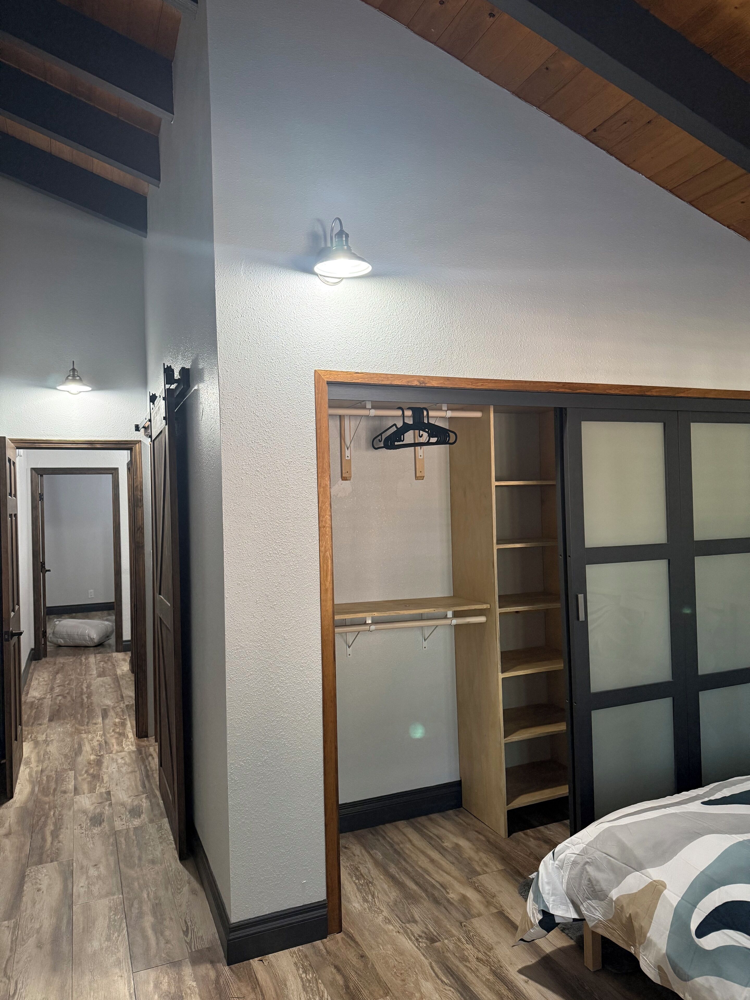 3 chambres, fer et planche à repasser, Wi-Fi gratuit, draps fournis