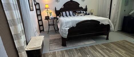 1 bedroom, iron/ironing board, free WiFi, bed sheets