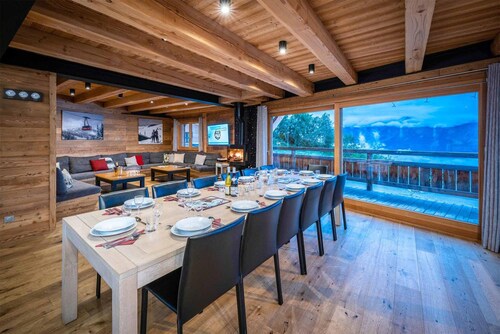 Large, Modern Chalet Close to the Slopes
