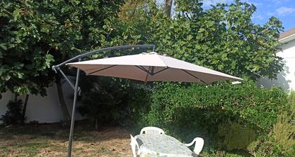 Wohnung mit Garten nur wenige Meter vom Meer entfernt