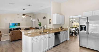 Relaxing Naples Home l Heated Pool l Family-Friend