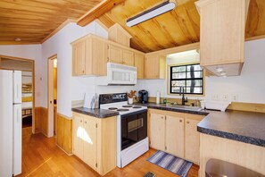 Microwave, oven, stovetop, coffee/tea maker