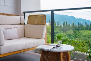 Balcony - Sanya Yalong Bay No.99 Resort Hotel (Sanya)