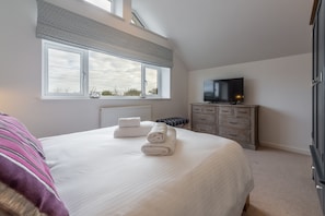 4 Schlafzimmer, Bügeleisen/Bügelbrett, Reisekinderbett, WLAN