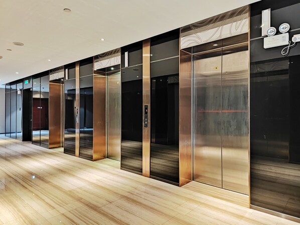 Staircase - ROOMME Hotel Guangzhou Changlong South Village Wanbo CBD (Guangzhou)