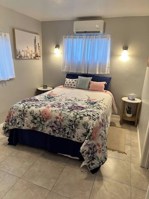 1 chambre, fer et planche à repasser, Wi-Fi, draps fournis