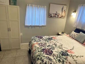 1 bedroom, iron/ironing board, WiFi, bed sheets