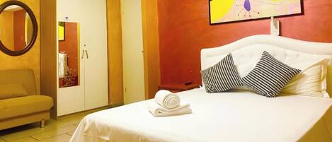 Apartment, 1 Bedroom, Air conditioning | 1 bedroom, free WiFi