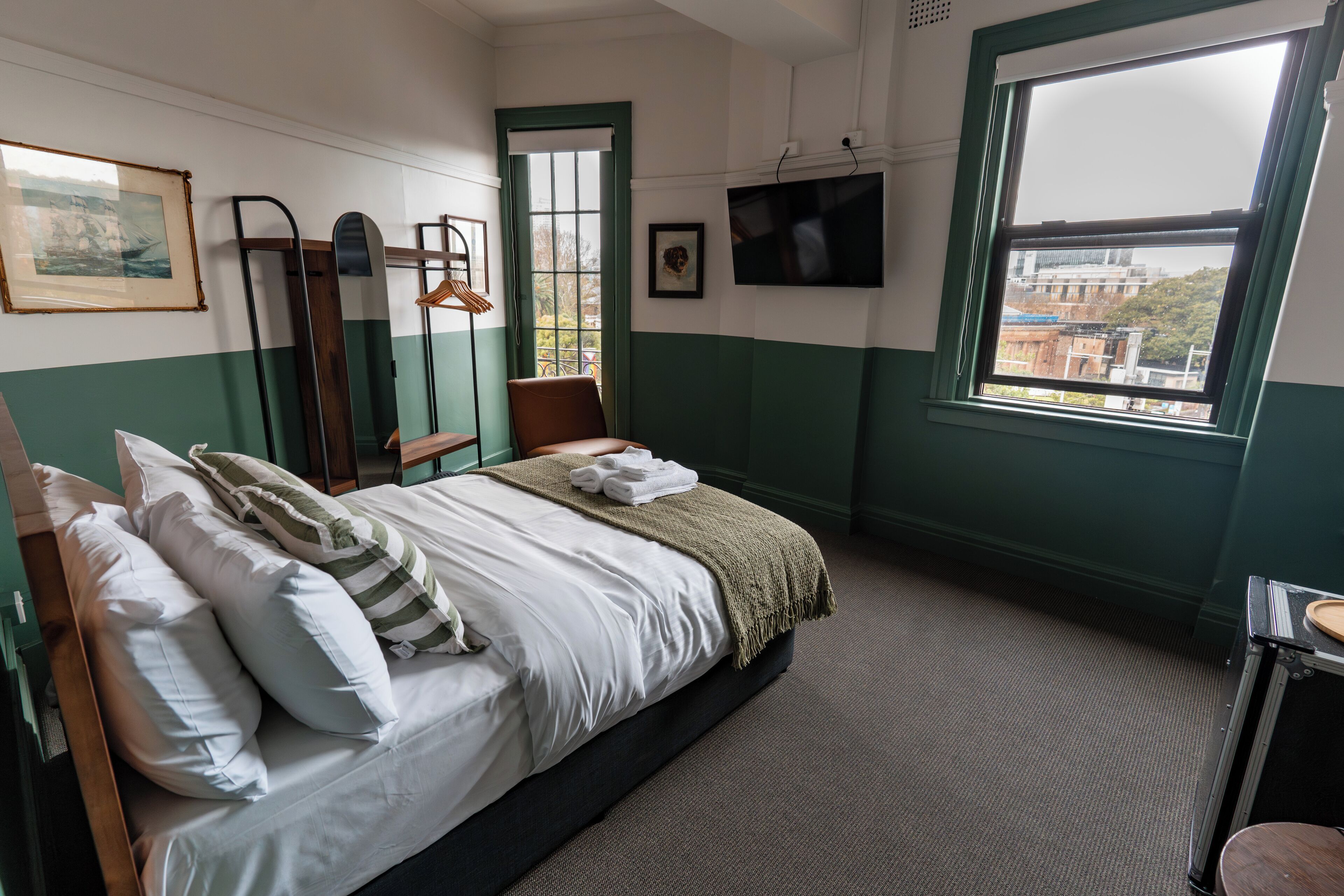 基础双人房 | 免费 WiFi、床单