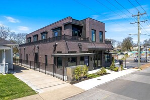 Exterior - Kays Nook - Thoughtfully Curated Boutique Retreat (Nashville)