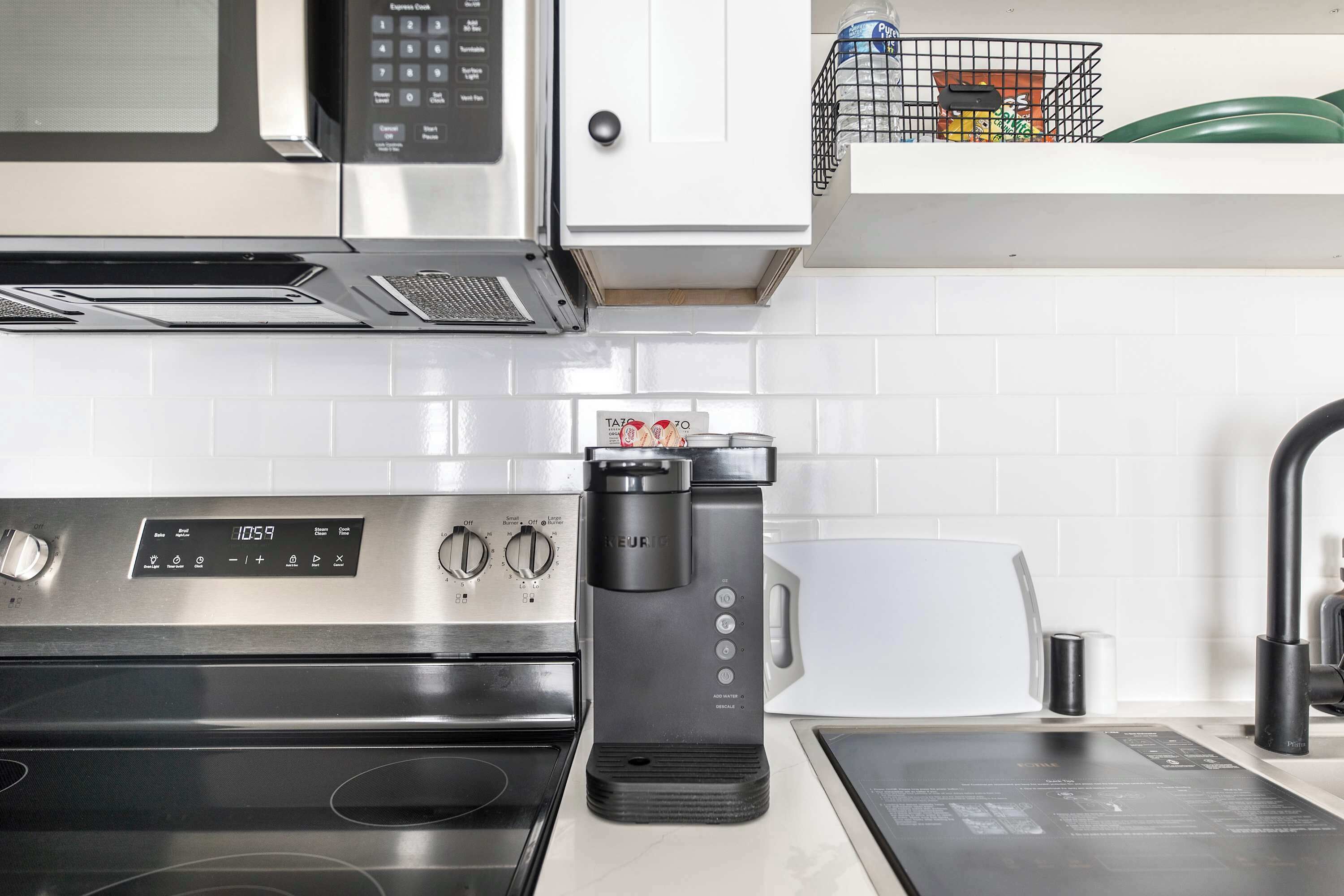 冰箱、微波炉、烤箱、炉灶