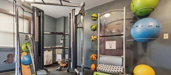 Spacious and Modern Stay to Relax & Recharge