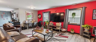 Modern Retreat Near Campus & Local Trails