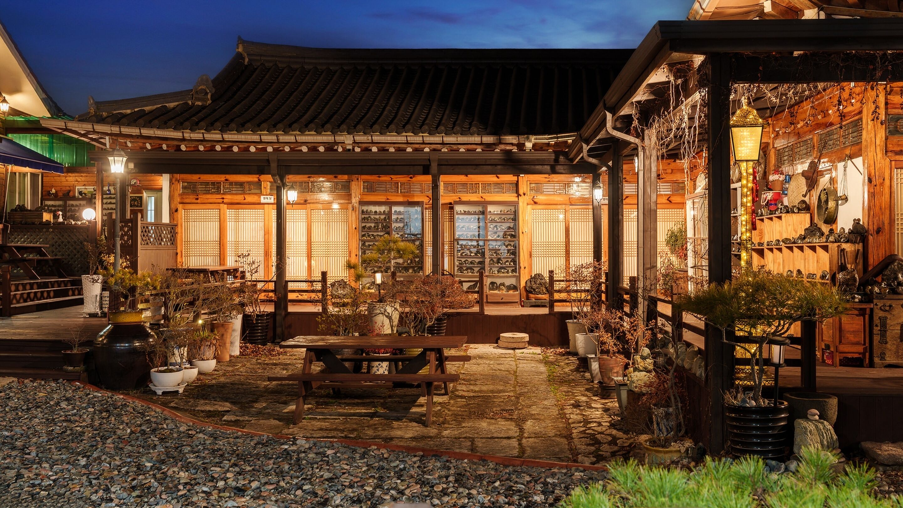 บริเวณภายนอก