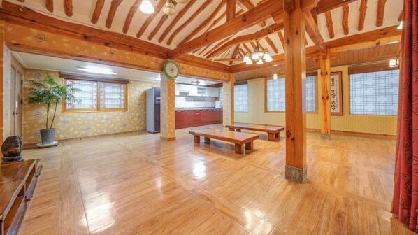 Basic Room, 1 Bedroom (Separate House Sun) | 1 bedroom, free WiFi - Gyeongju Silla Palace Pension (Gyeongju)