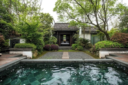 Yiqi Ahn Luh Huangshan