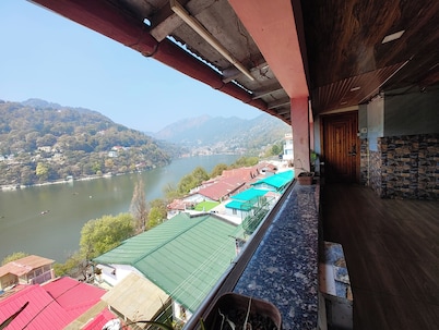 湖景酒店近湖商場路