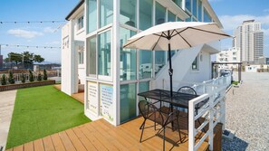 ห้องเบสิก, 1 ห้องนอน (205(Suite room/Ocean view/PrivateBBQ)) | 1 ห้องนอน, Wi-Fi ฟรี