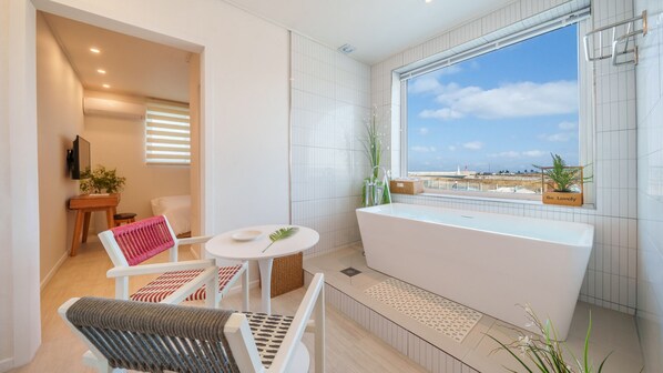 Basic Room, 1 Bedroom (205(Suite room/Ocean view/PrivateBBQ)) | 1 bedroom, free WiFi