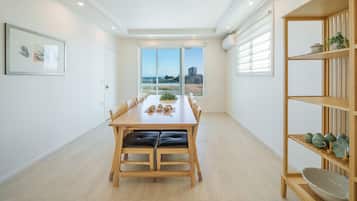 Basic Room, 3 Bedrooms (301(Grand room/Ocean view/PrivateBBQ)) | 1 bedroom, free WiFi