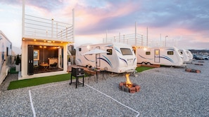 1 bedroom, free WiFi - Gangneung Seojeong Camp Caravan (Gangneung)