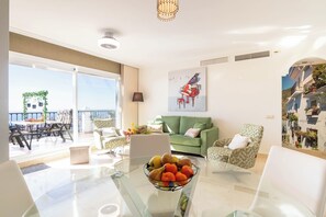 Honeymoon Penthouse, Multiple Bedrooms, 2 Bathrooms, Mountainside (Calahonda Palmeras Best Views) | Dining - Calahonda Palmeras Best Views (Mijas)