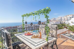 Honeymoon Penthouse, Multiple Bedrooms, 2 Bathrooms, Mountainside (Calahonda Palmeras Best Views) | Outdoor dining - Calahonda Palmeras Best Views (Mijas)