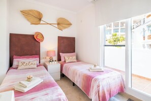 Honeymoon Penthouse, Multiple Bedrooms, 2 Bathrooms, Mountainside (Calahonda Palmeras Best Views) | 2 bedrooms, laptop workspace, iron/ironing board, free WiFi - Calahonda Palmeras Best Views (Mijas)