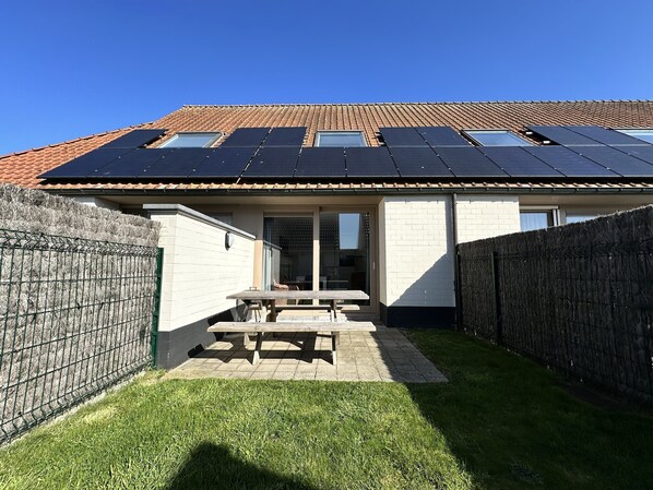 House | Garden - Holiday Home in Koksijde Near Sandy Beaches (Koksijde)